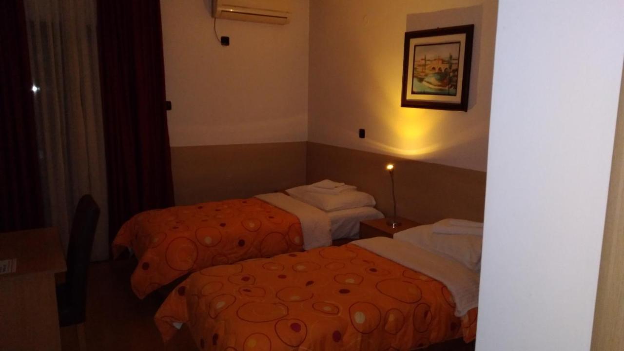 Hotel Viv Trebin Dış mekan fotoğraf