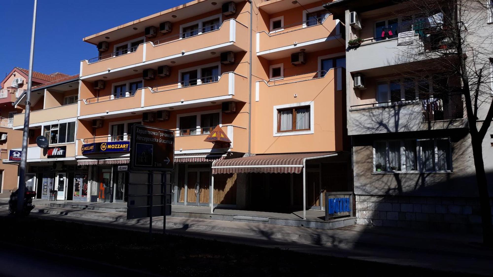 Hotel Viv Trebin Dış mekan fotoğraf