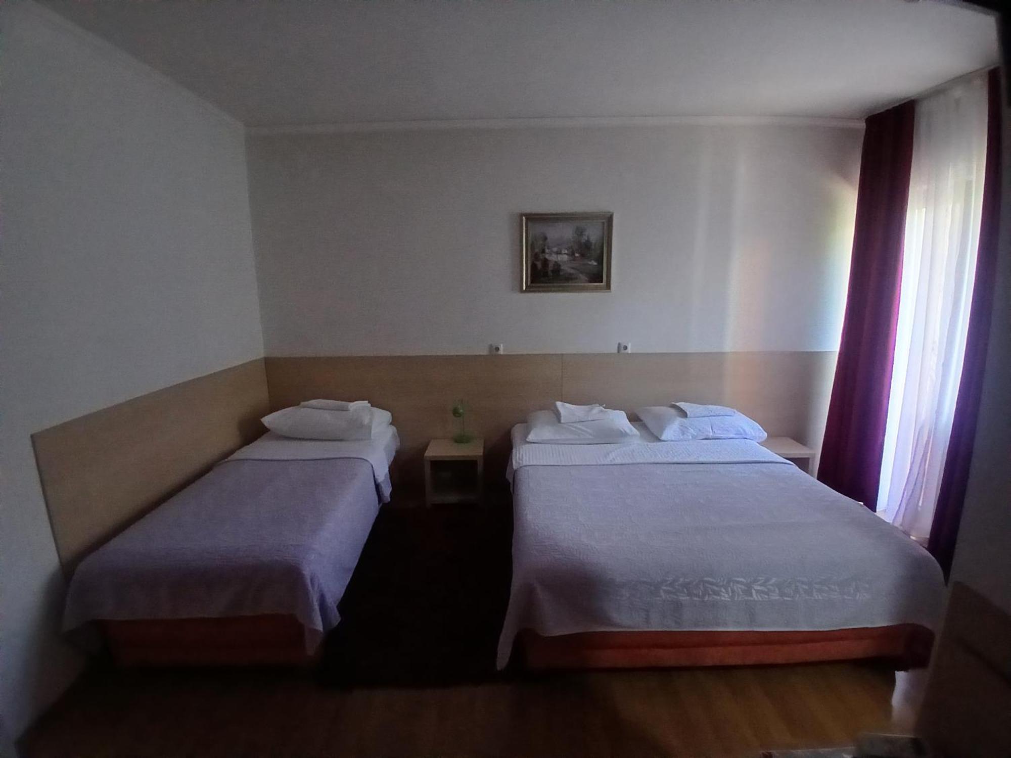 Hotel Viv Trebin Dış mekan fotoğraf