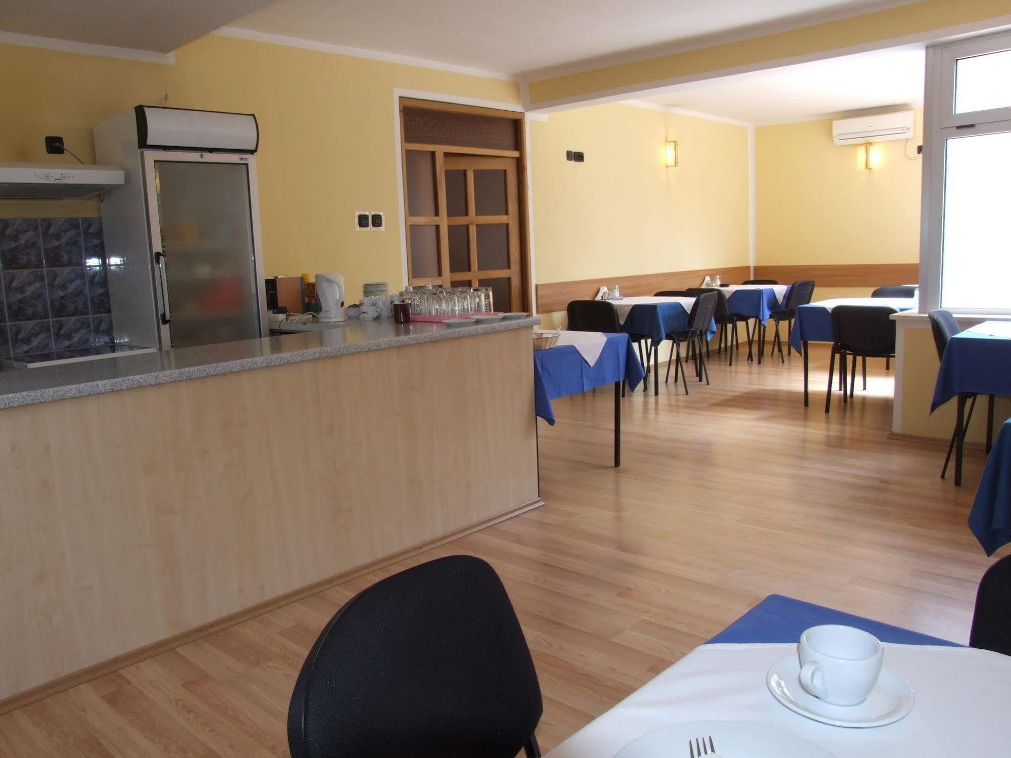 Hotel Viv Trebin Dış mekan fotoğraf