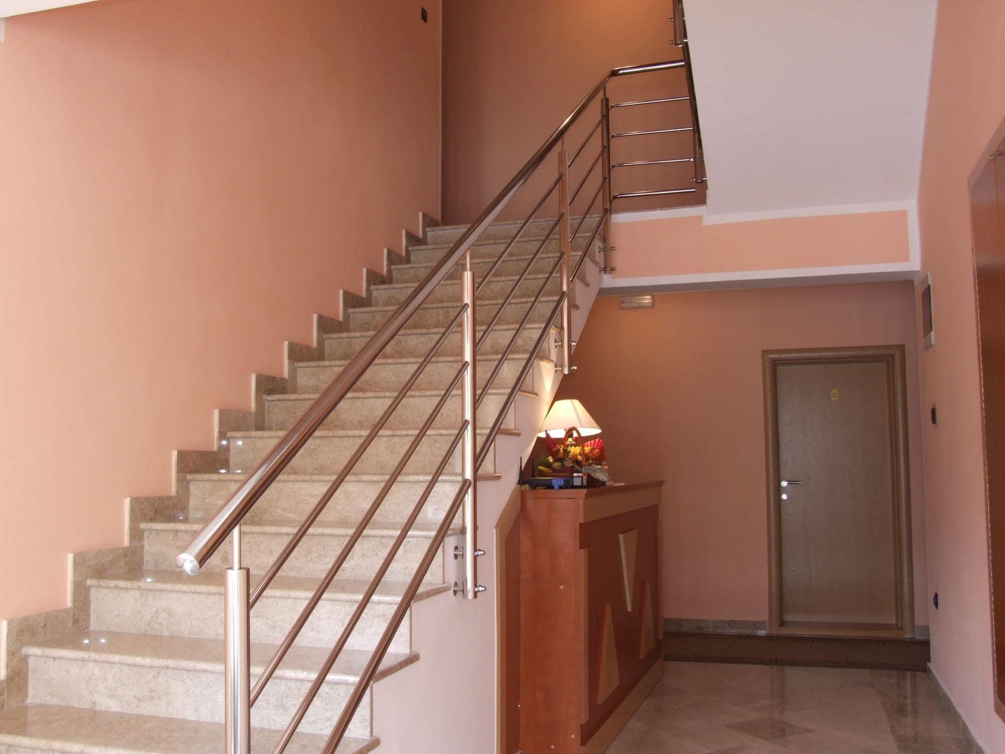 Hotel Viv Trebin Dış mekan fotoğraf